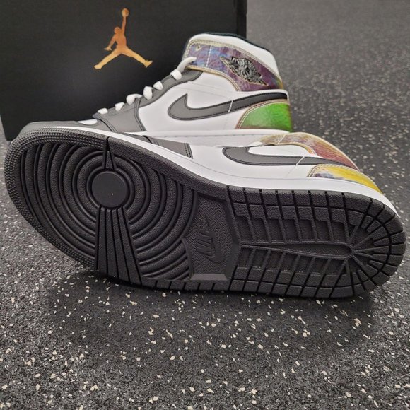 Air Jordan 1 Mid SE White Black Heat Reactive Men’ - Picture 8 of 9